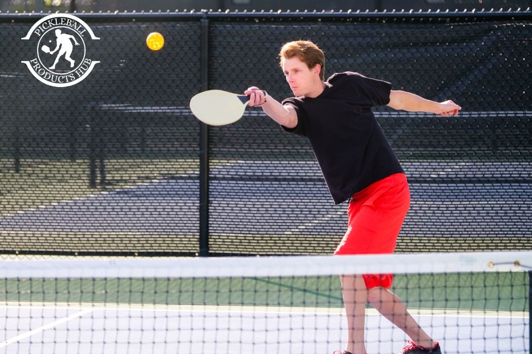 How To Choose a Pickleball Paddle